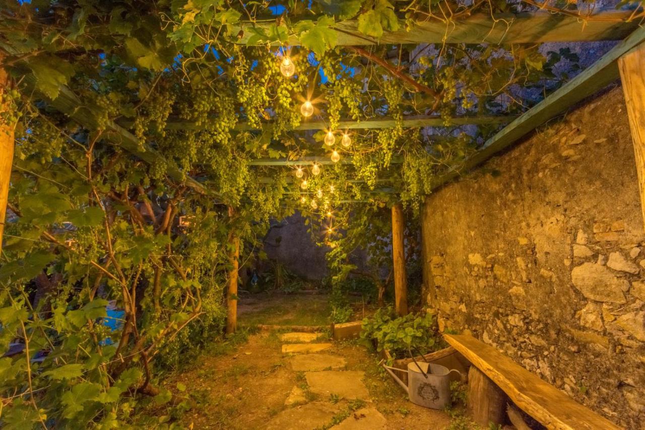 Old Noar Private Villa Novara di Sicilia Exterior foto