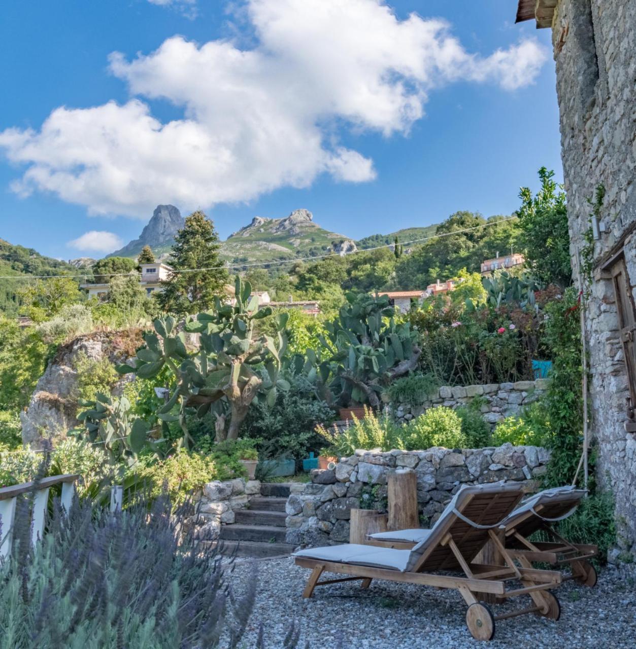 Old Noar Private Villa Novara di Sicilia Exterior foto