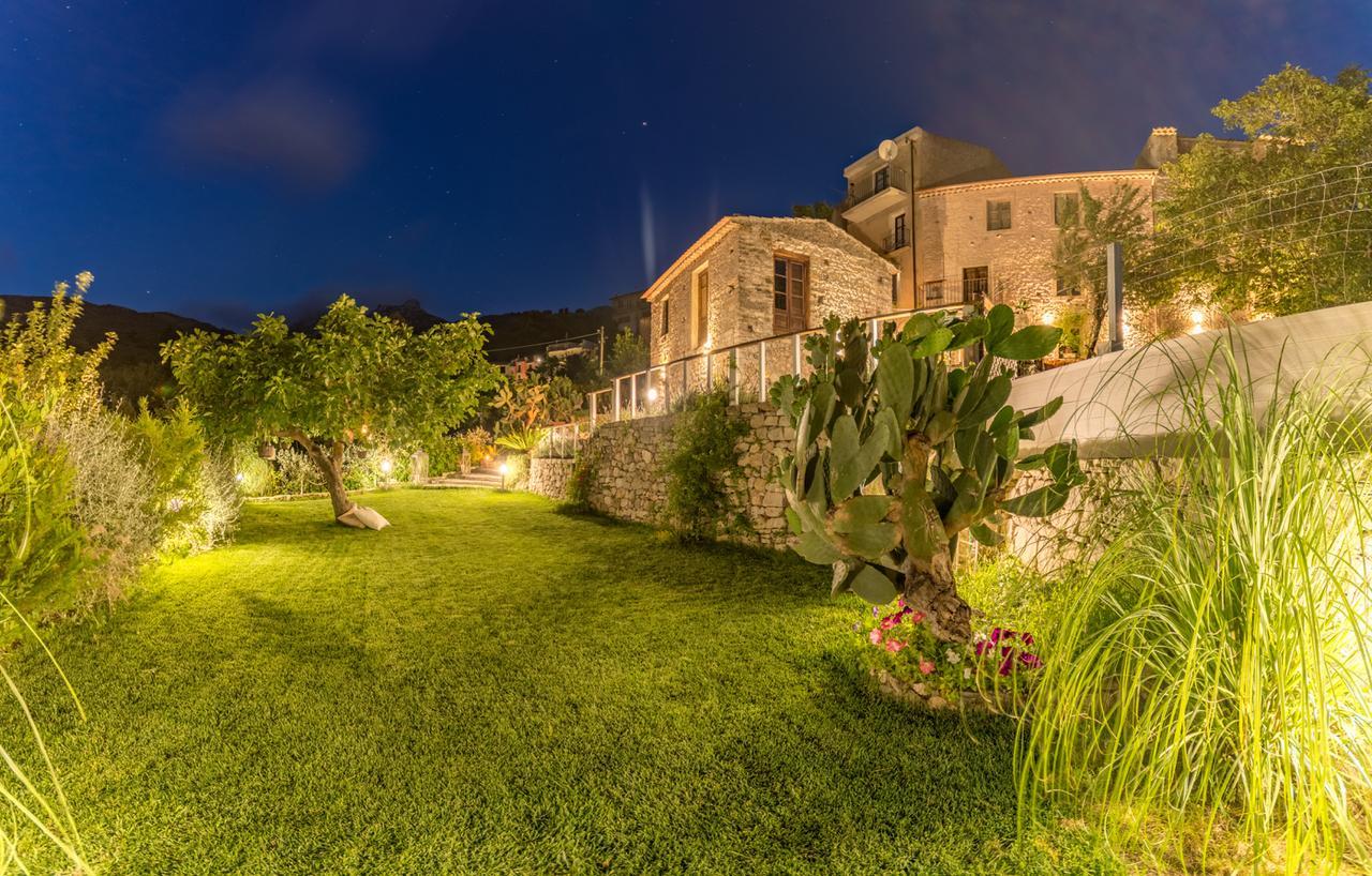 Old Noar Private Villa Novara di Sicilia Exterior foto
