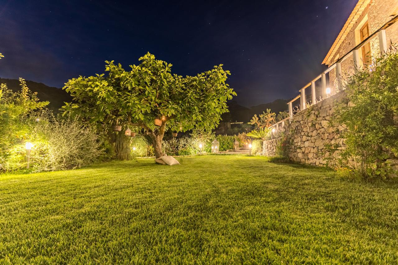 Old Noar Private Villa Novara di Sicilia Exterior foto